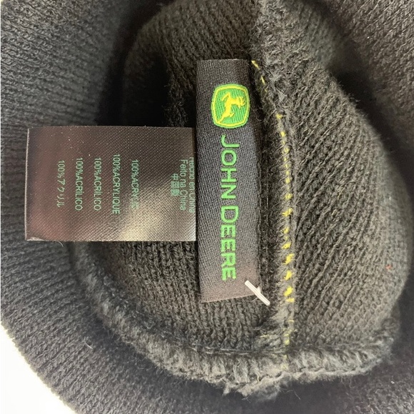 John Deere Genuine Black Toque Winter Cap. John Deere patch sewn on side - Picture 4 of 5